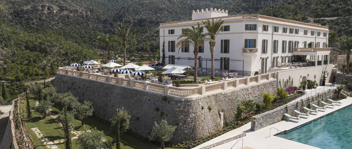 Richard Branson abrió en Mallorca el primer hotel Virgin Limited de Europa 