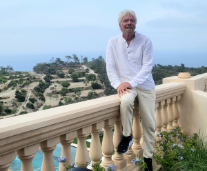 Richard Branson abre en Mallorca el primer Virgin Limited de Europa 