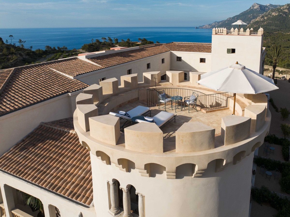 ¿Cómo es por dentro del hotel de Richard Branson en Mallorca? 