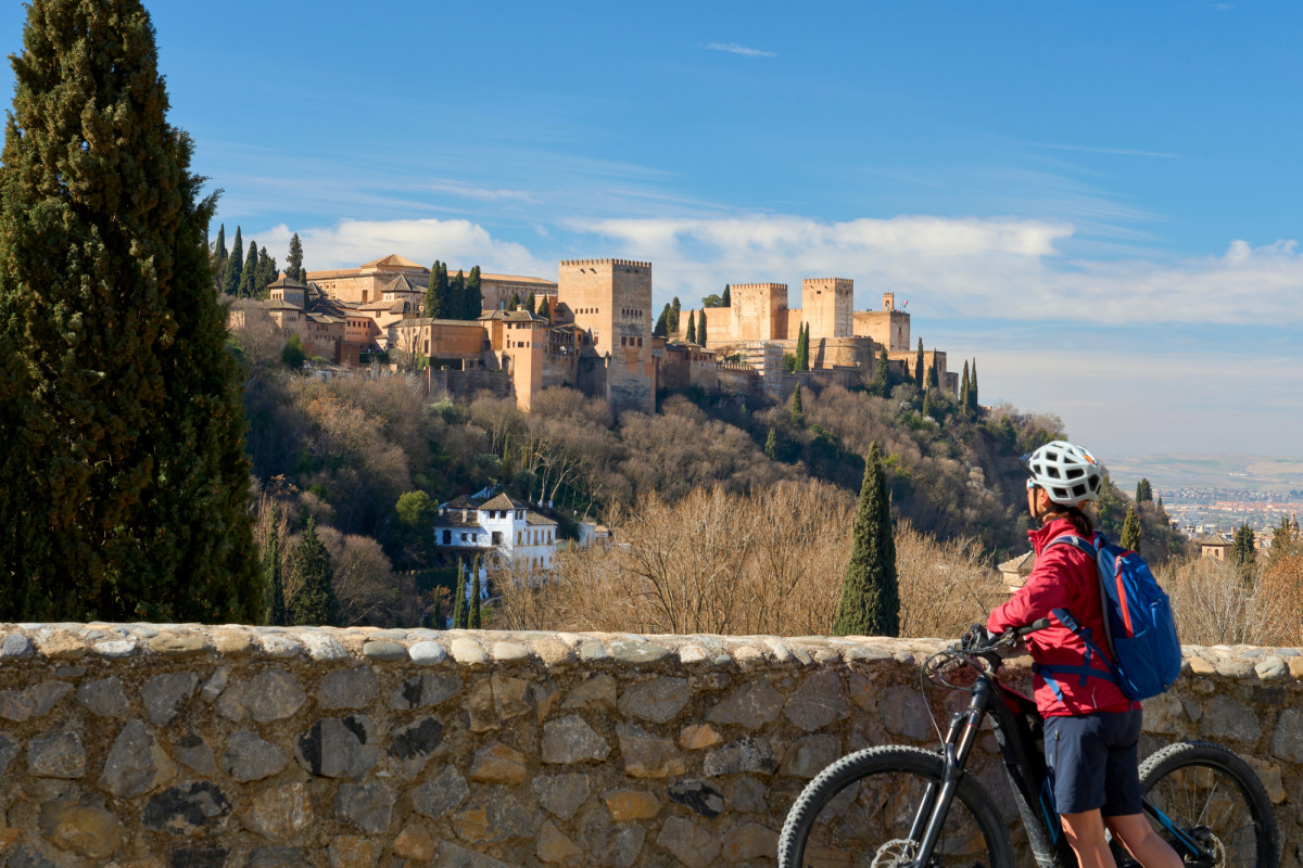 Ni bicis ni patines en el monumento más visitado de España