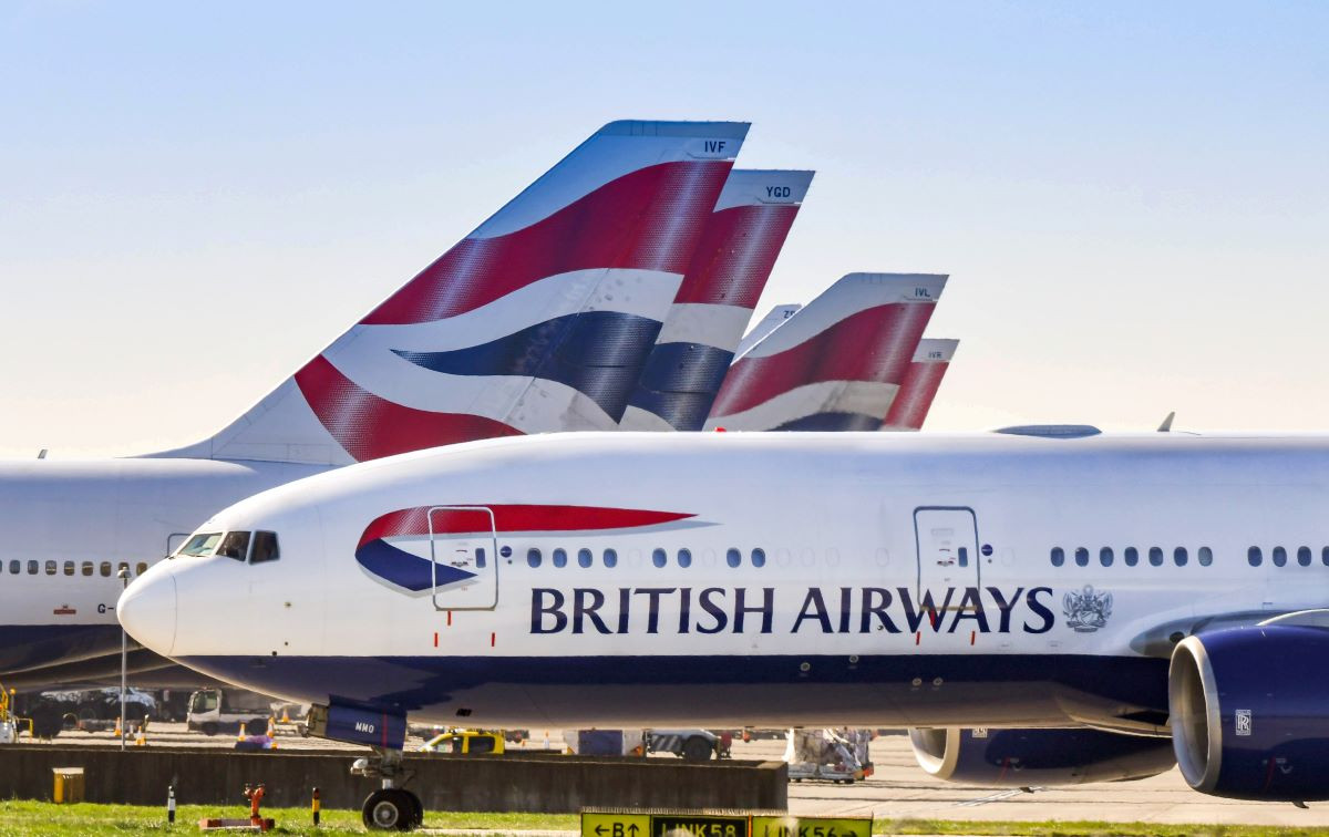 Alza salarial del 13% en British Airways salvo para pilotos y dirección