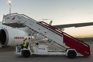 Iberia mejora los contratos de 2.500 trabajadores de handling