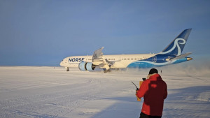 Histórico aterrizaje en la Antártida de un avión de fuselaje ancho