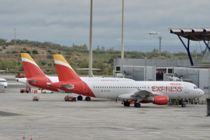 Iberia Express refuerza su apuesta por Canarias y Baleares en diciembre