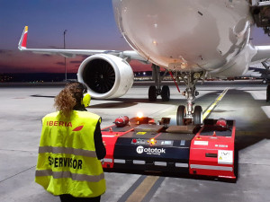 Iberia propone crear una empresa de handling, pero con menos plantilla