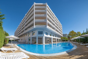 PortAventura World lanza su nueva marca hotelera en Fitur 2024  