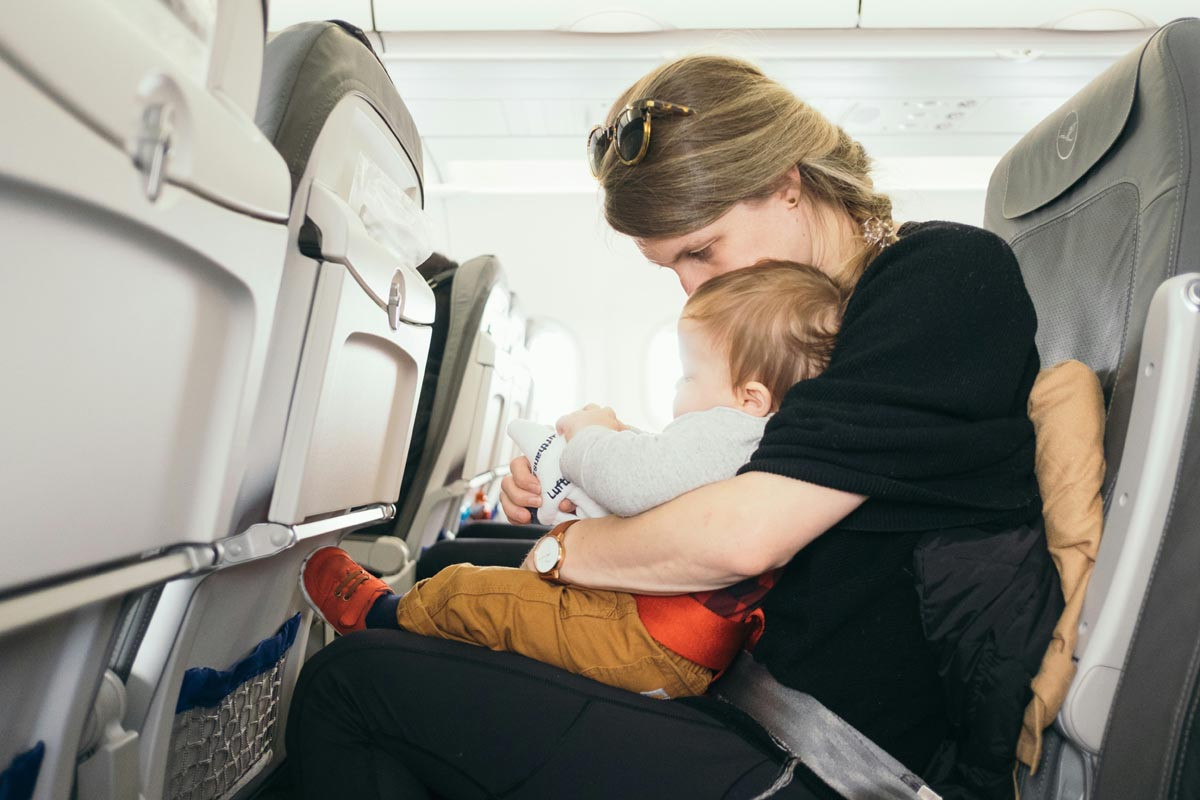 En un vuelo, ¿quién molesta más, los adultos o los niños?