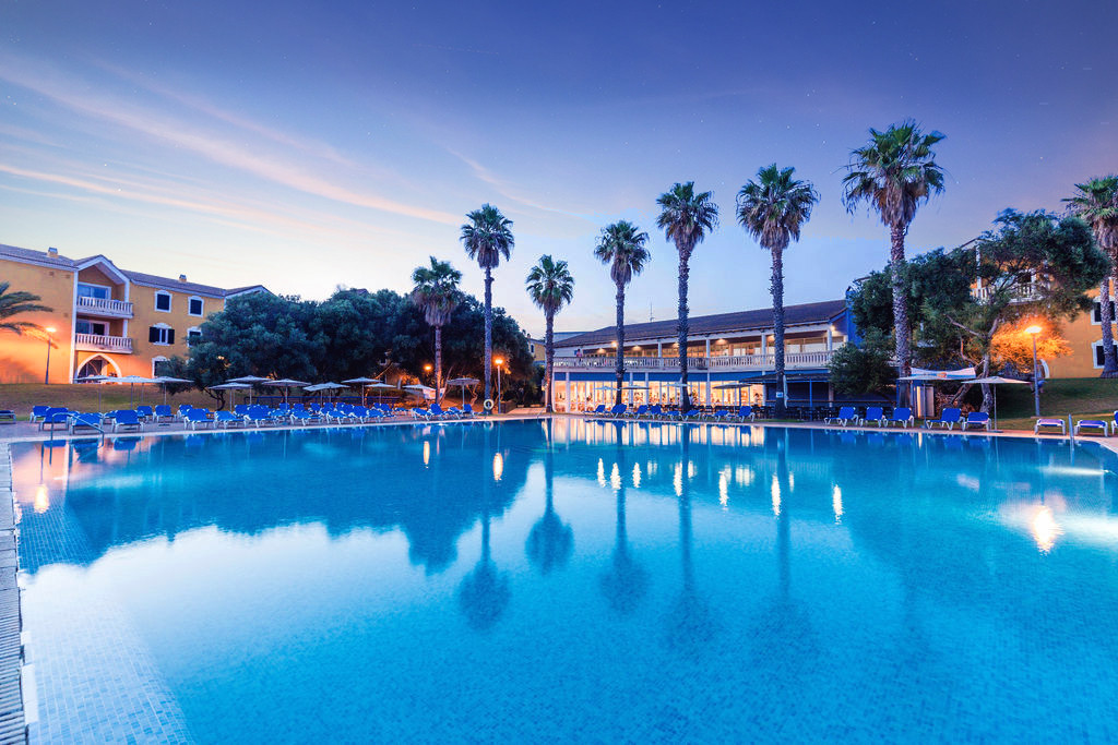 Vibra Hotels amplía su oferta en 330 habitaciones con su entrada en Menorca