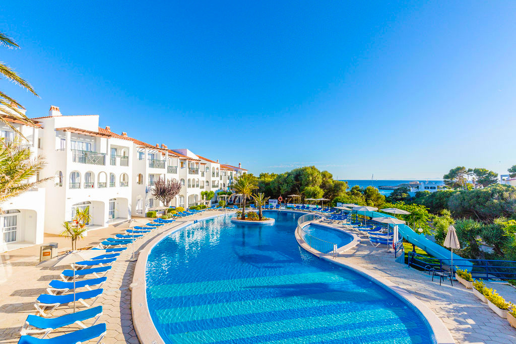 Vibra Hotels amplía su oferta en 330 habitaciones con su entrada en Menorca