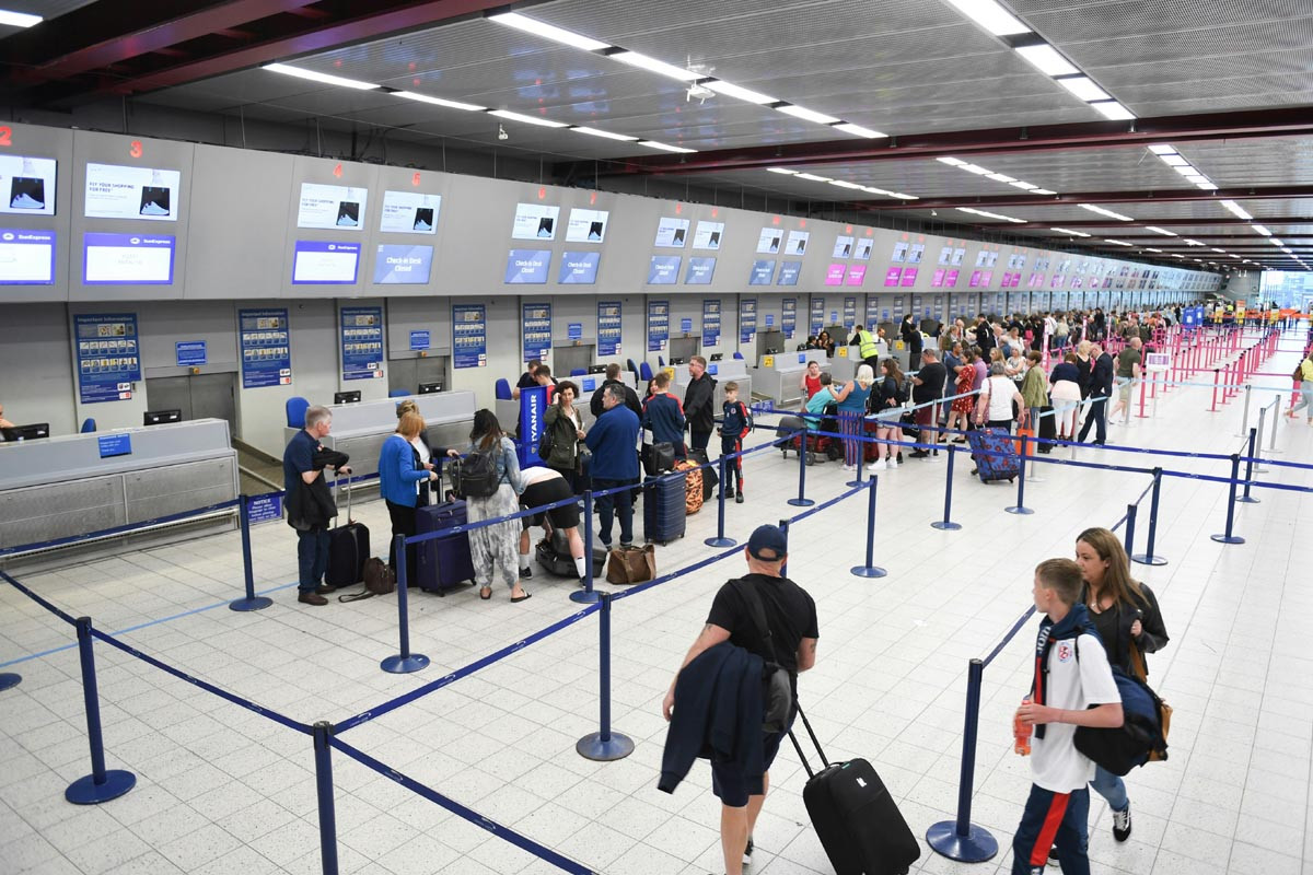 Las cancelaciones y retrasos de vuelos suben un 300% respecto a 2019