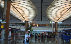 Singapur planea cobrar un impuesto por el SAF a los pasajeros aéreos