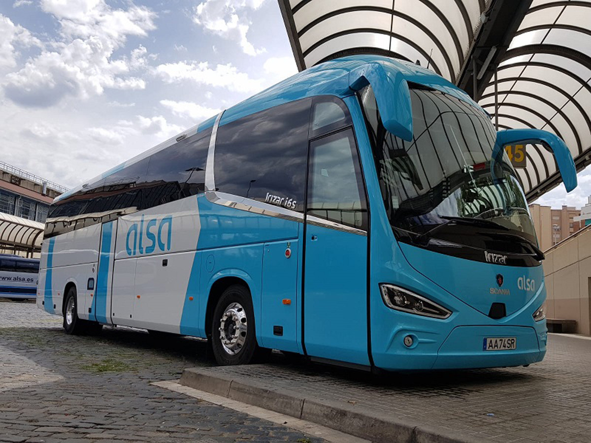 El bus se refuerza por la previsión de más de 6M de viajeros en Semana Sant