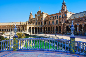 Las 10 ciudades españolas más buscadas en Semana Santa, según Booking