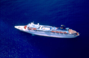 Cruceros ligados a itinerarios culturales podrían surcar el Mar de Alborán 
