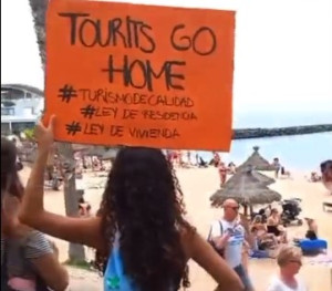 El Cabildo de Tenerife ve injusto poner al turismo en la diana