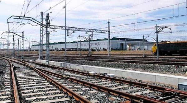 &iquest;Deber&aacute;n pagar Renfe, iryo y Ouigo menos canon a Adif por la ruta Madrid-Barcelona?