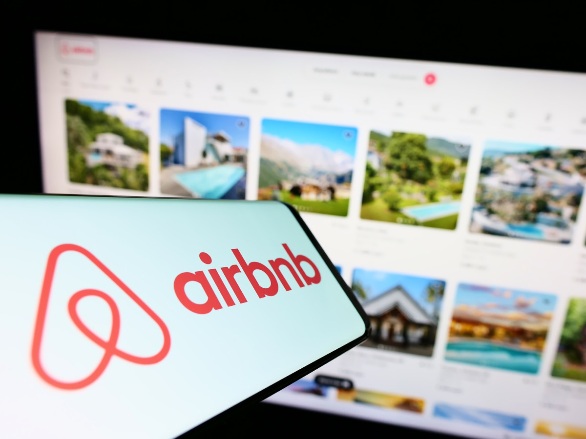 Airbnb dice que 'ha contribuido a reducir el turismo de masas