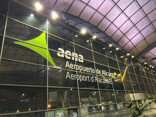La ampliación del aeropuerto de Alicante-Elche empezará a finales de año