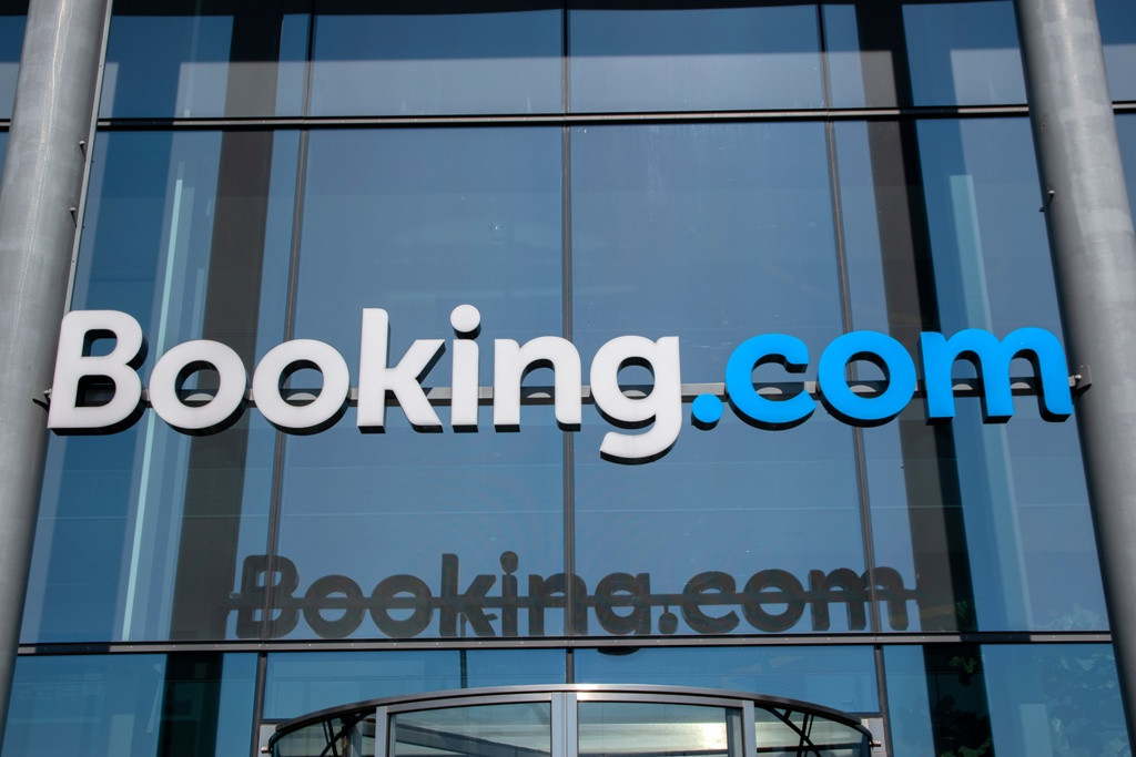 Booking.com, designada gatekeeper en la Unión Europea ¿Qué significa?