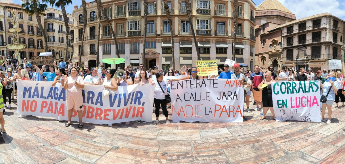 Málaga y Cádiz se manifiestan por la vivienda y el turismo masivo