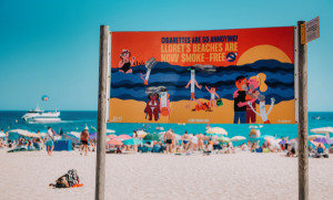 Multas de hasta 750 euros por fumar en las playas de Lloret de Mar