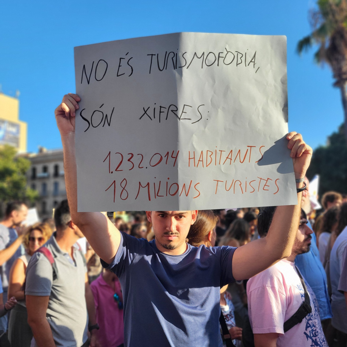 Más de 20.000 manifestantes en Palma contra la masificación turística