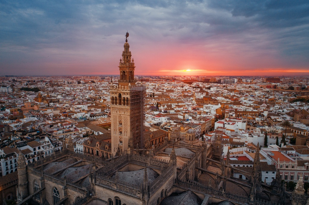 Las viviendas turísticas sin licencia de Sevilla no tendrán agua