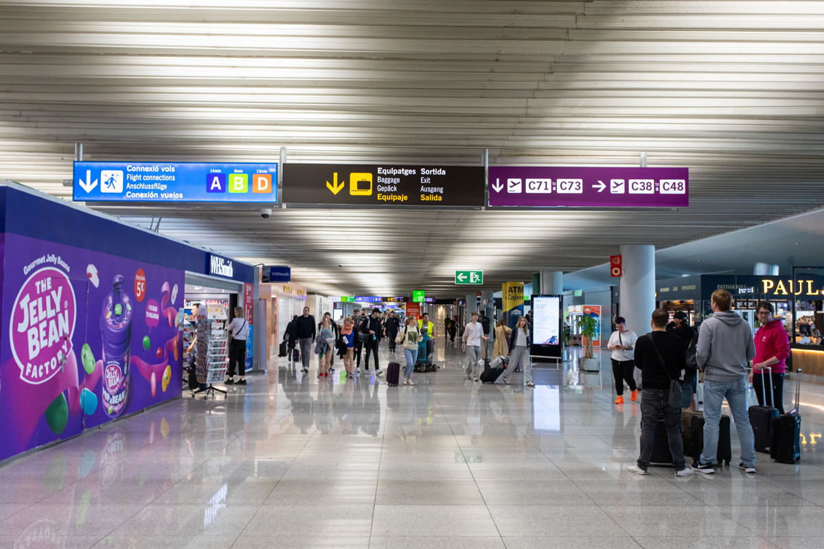 Después de las tormentas vuelve la calma a los aeropuertos de Baleares