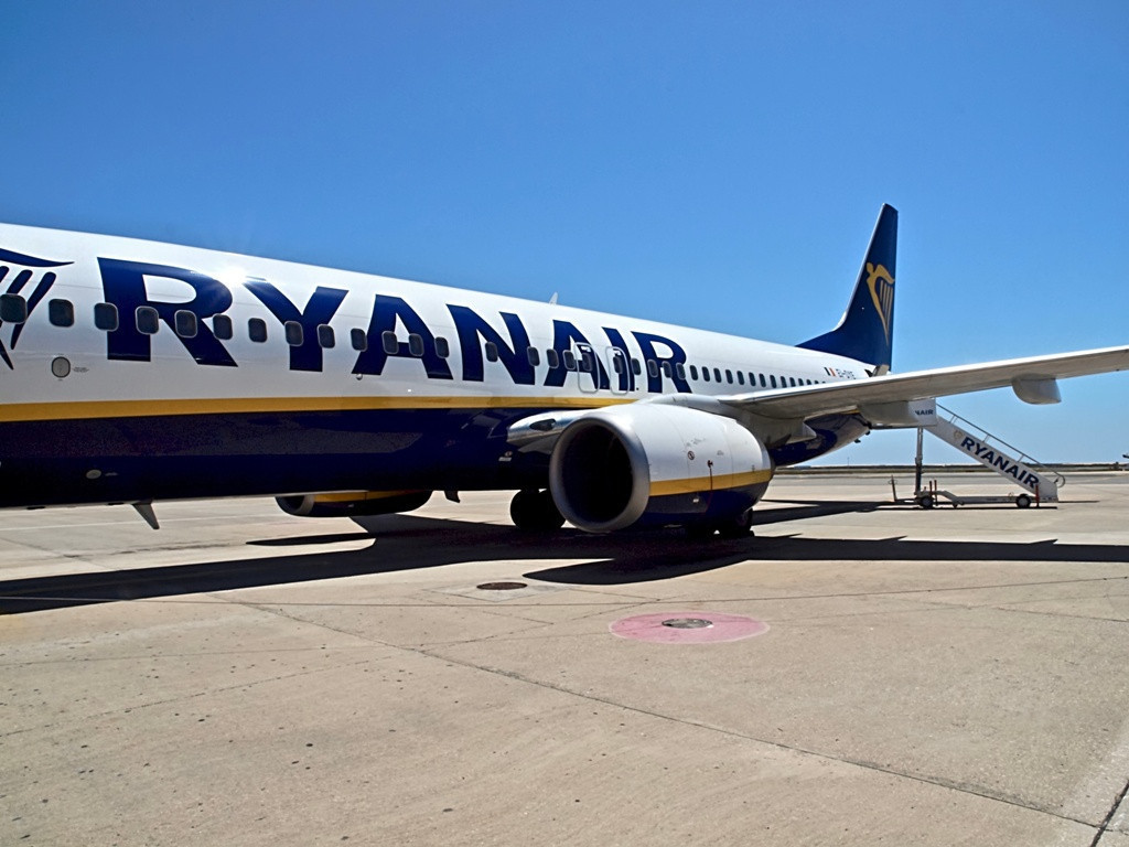 Ryanair recurre la subida de tasas de AENA ante la CNMC 