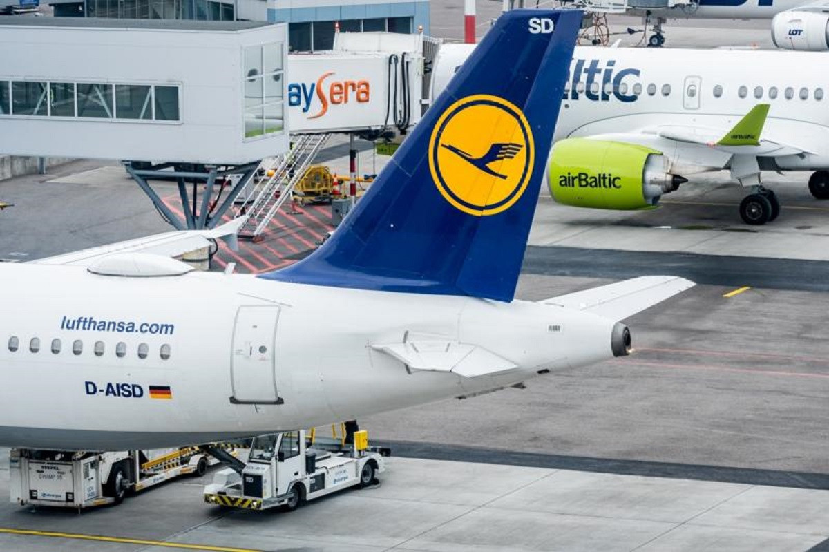 Lufthansa apunta a nuevas inversiones en aerolíneas europeas: airBaltik