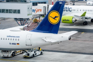 Lufthansa sigue buscando inversiones en aerolíneas europeas: airBaltic