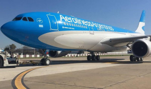 Argentina da el paso para la privatización de su aerolínea de bandera