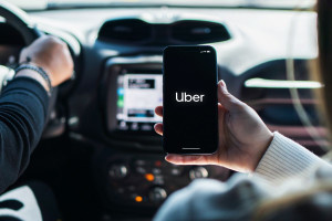 ¿Uber quiere comprar Expedia?