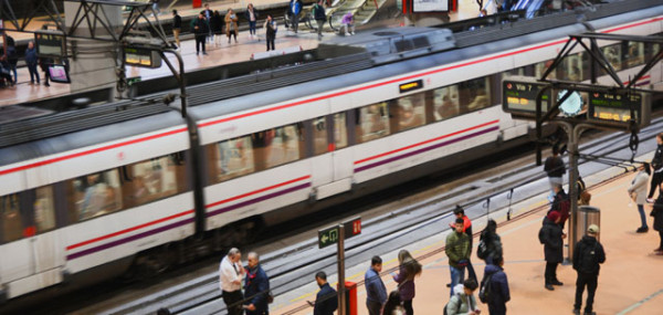 Nueva jornada negra en Renfe con incidencias, retrasos, incendios y averías