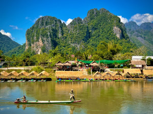 Fallecen seis turistas en Laos por chupitos de alcohol adulterado