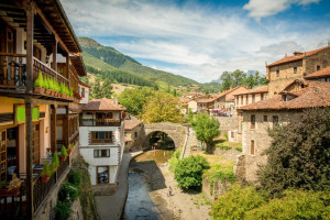 Tres claves para revitalizar el turismo rural en España en 2025