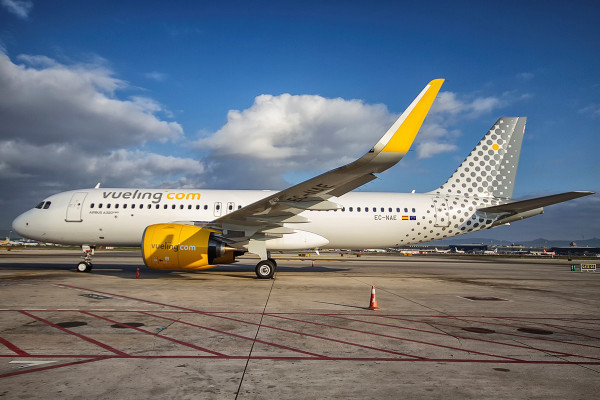 Vueling unirá durante todo el año Santander y Palma