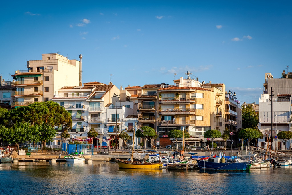 Cancelaciones en Cataluña por la subida de la tasa turística