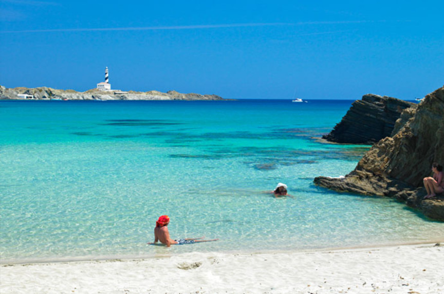 TTOO alemanes suman 10.000 plazas aéreas hacia Menorca este año