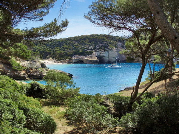 La isla de Menorca lidera la lista como el destino preferido por los turistas sénior españoles La isla de Menorca lidera la lista como el destino preferido por los turistas sénior españoles