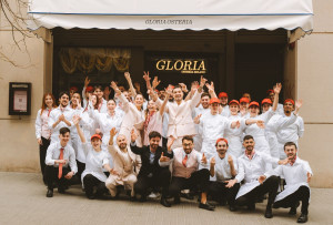 Bares y restaurantes volvieron a ser punto de reunión ante la incertidumbre