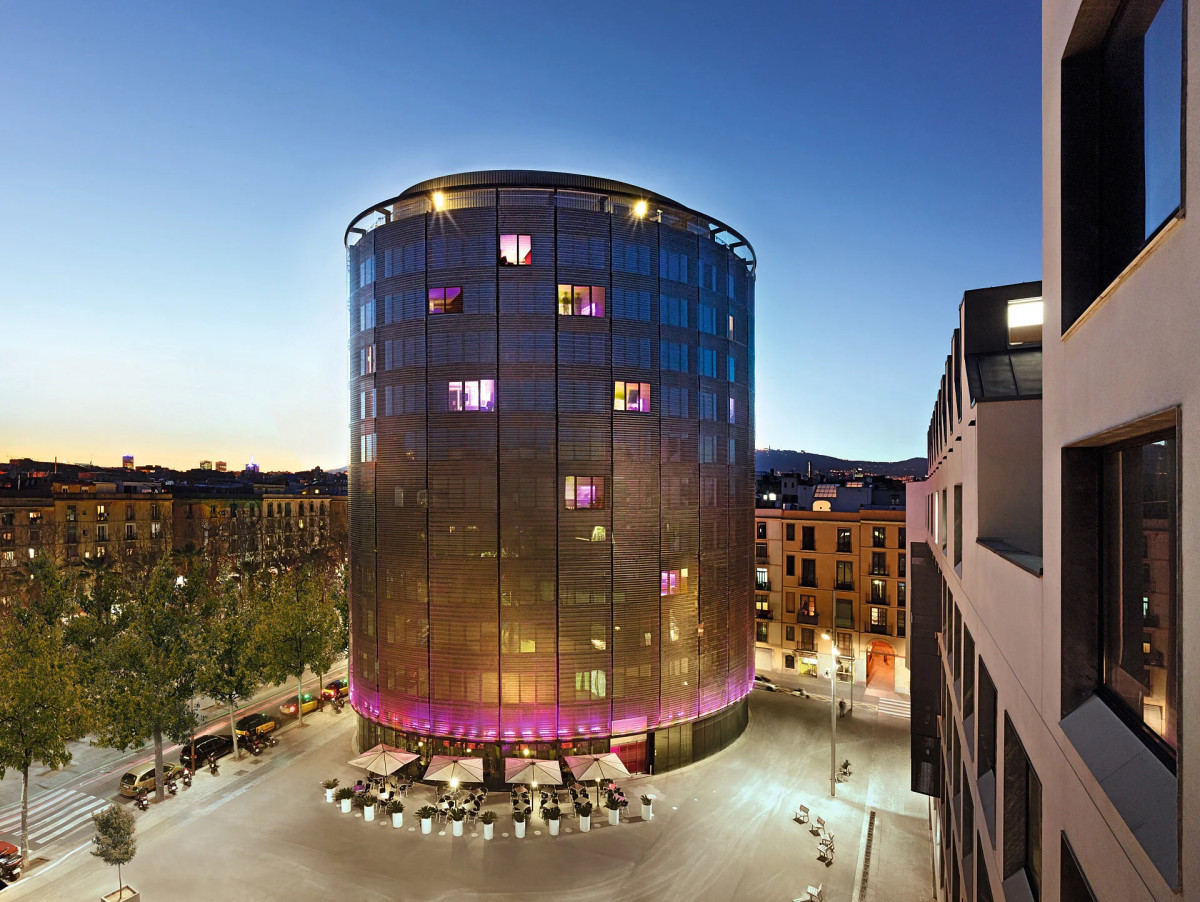 El hotel Barceló Raval cambia de manos y es adquirido por el fondo Real IS