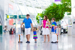 Los españoles gastan más en viajes, pero un 15% menos que la media europea