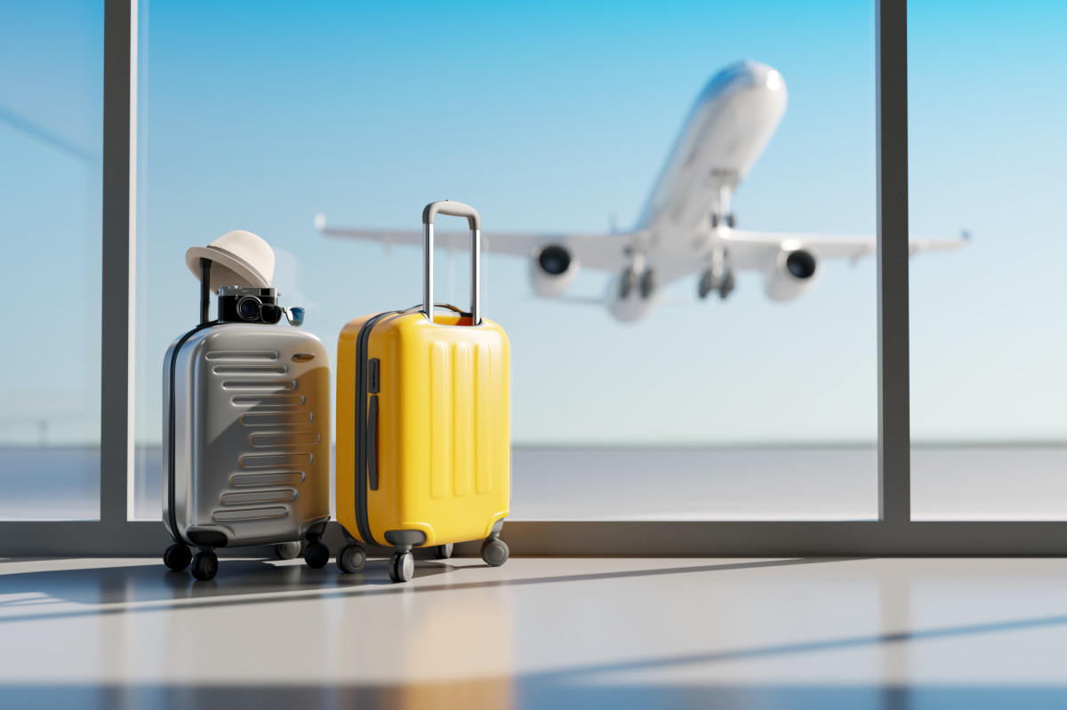 Los españoles reducen el gasto en ocio para poder viajar