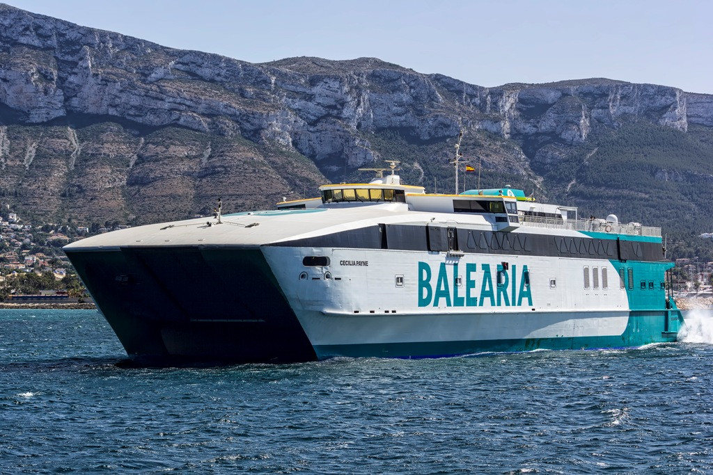Se recrudece el enfrentamiento entre Ibiza y las navieras Baleària y Trasme