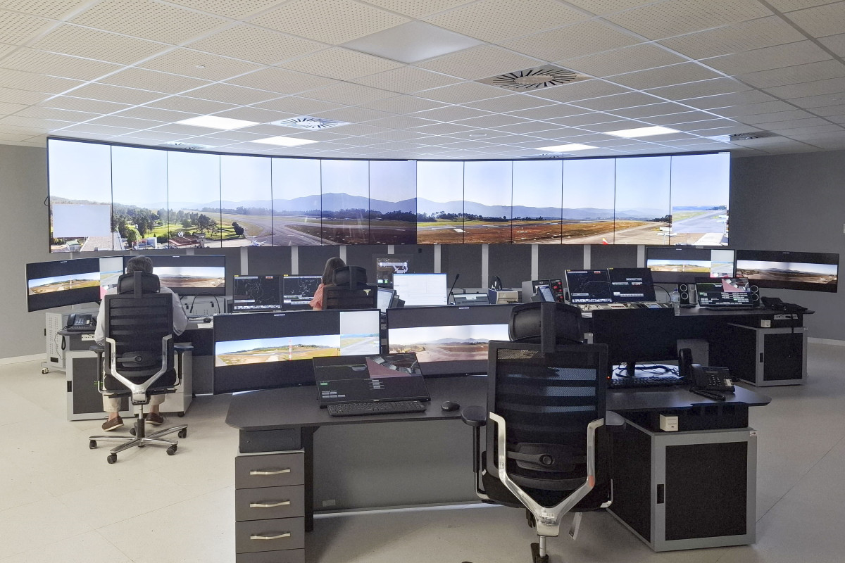 Comienza a funcionar la primera torre de control digital de España
