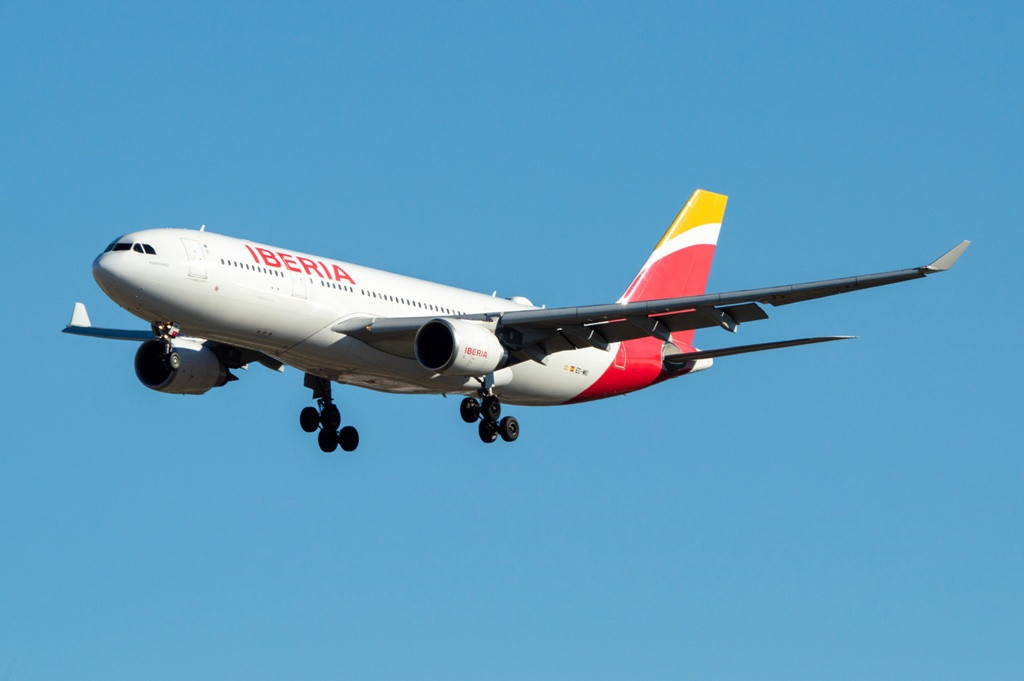 Iberia cancela un día más el vuelo a Doha por crisis en Golfo Pérsico