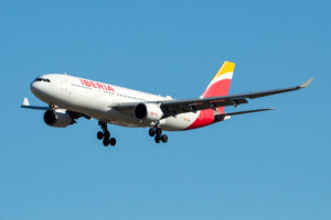 Iberia cancela un día más el vuelo a Doha