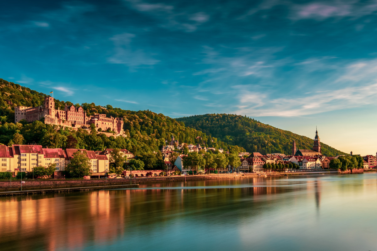 Vistas del castillo de Heidelberg en la Selva Negra Fuente: Adobe Stock Vistas del castillo de Heidelberg en la Selva Negra