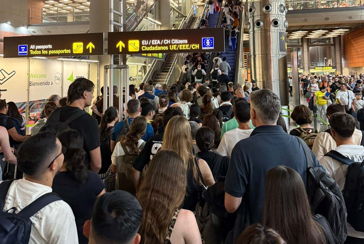 Caos en Barajas: las disculpas a medias del Gobierno